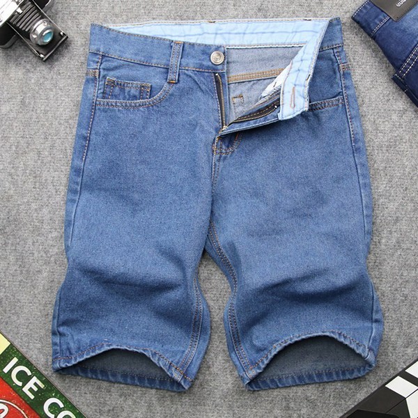 Điểm nổi bật của những chiếc quần short jean màu xanh
